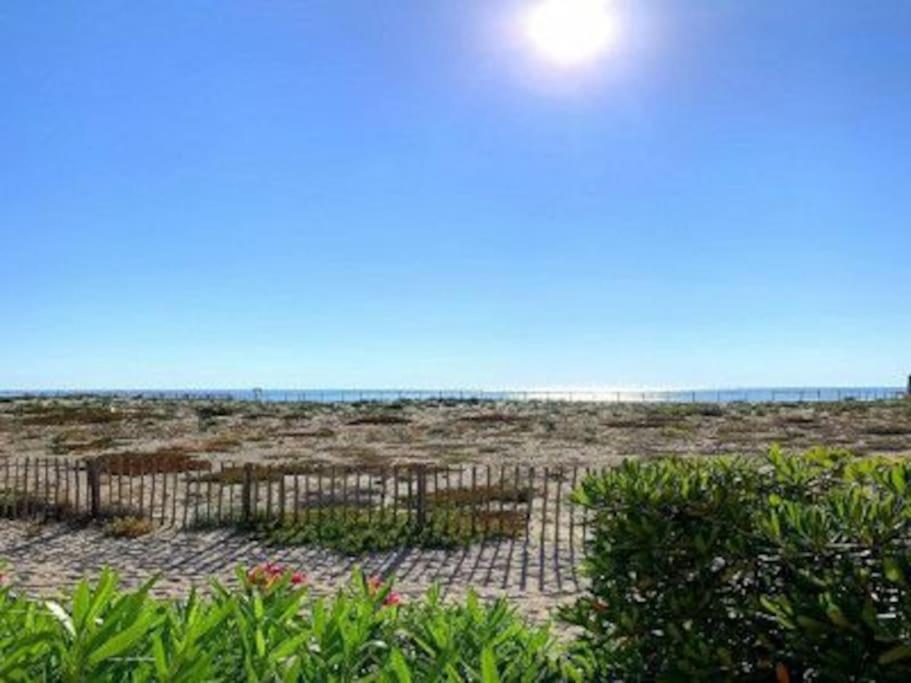 Villa Face A La Mer Sur Le Sable 8 Clim A L'Etage Le Barcares Exterior photo